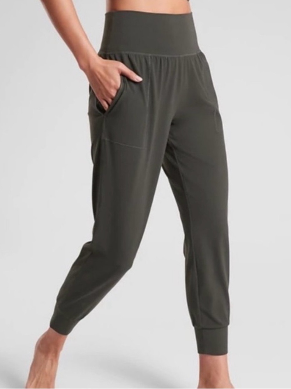 ATHLETA Salutation High Rise Jogger Pants in Powervita Women’s Size Medium